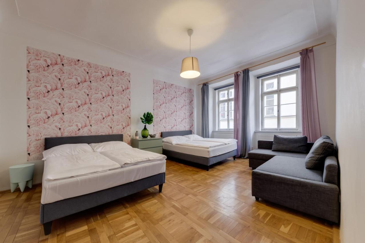 Curiosity Apartments Praha Bagian luar foto