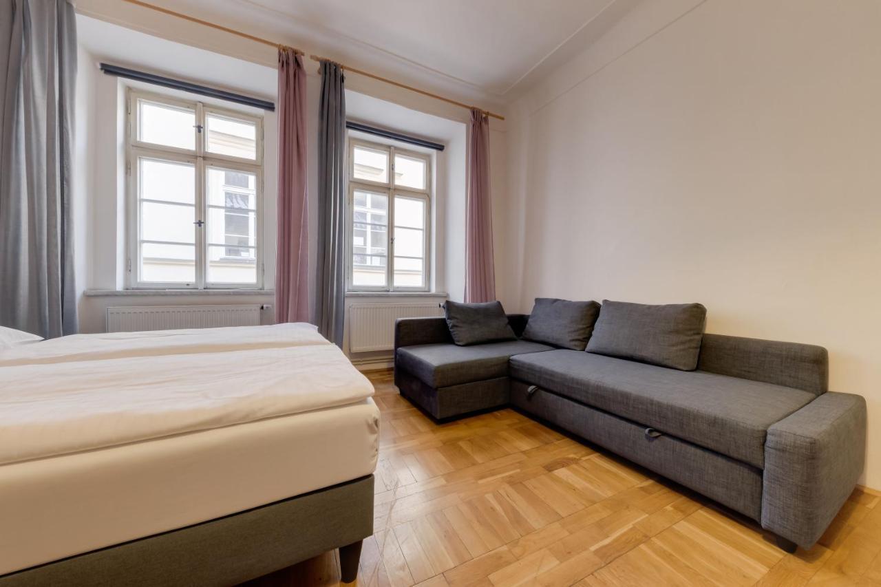 Curiosity Apartments Praha Bagian luar foto