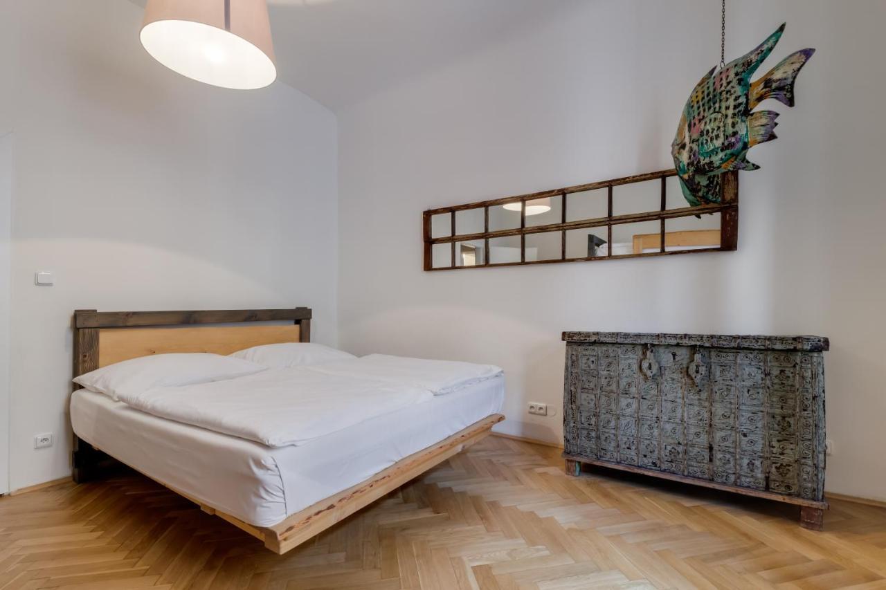 Curiosity Apartments Praha Bagian luar foto
