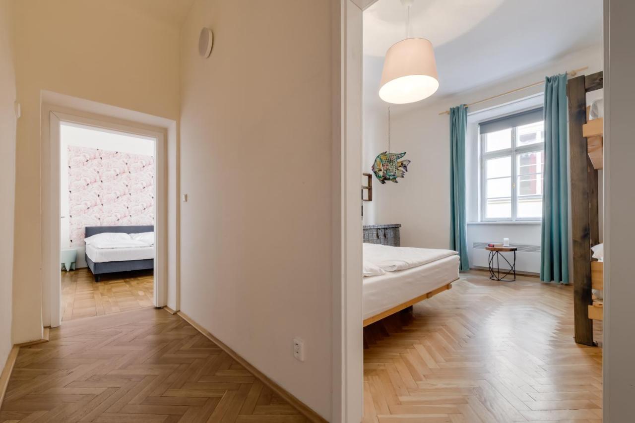 Curiosity Apartments Praha Bagian luar foto
