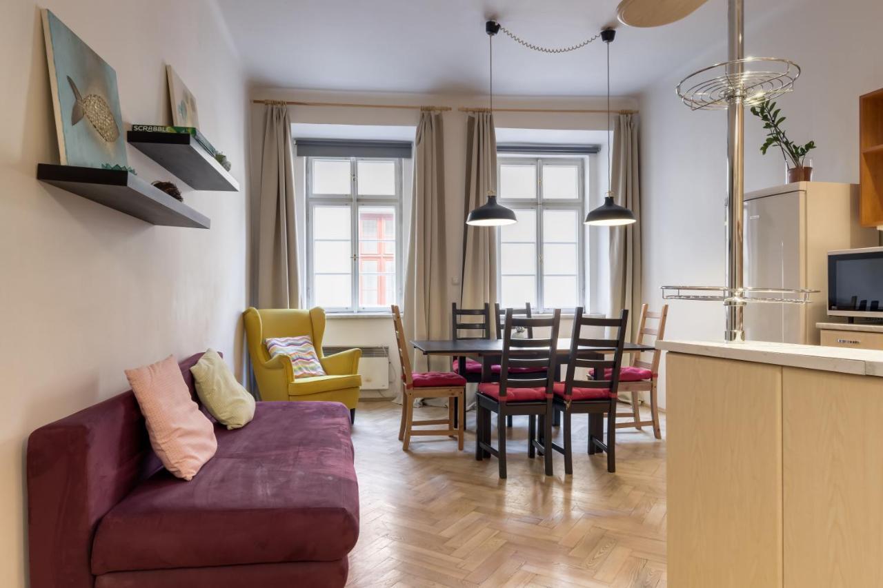 Curiosity Apartments Praha Bagian luar foto