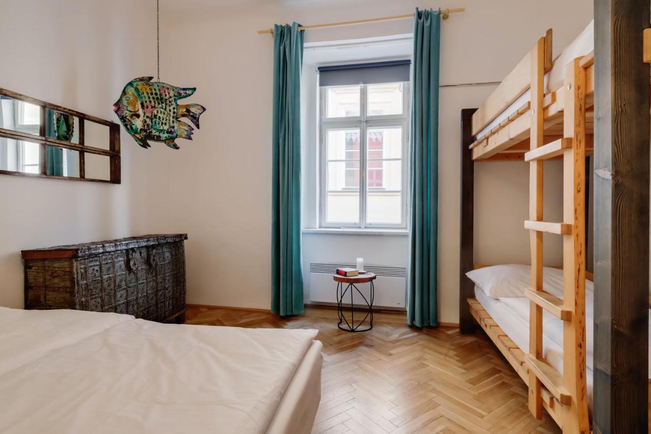 Curiosity Apartments Praha Bagian luar foto