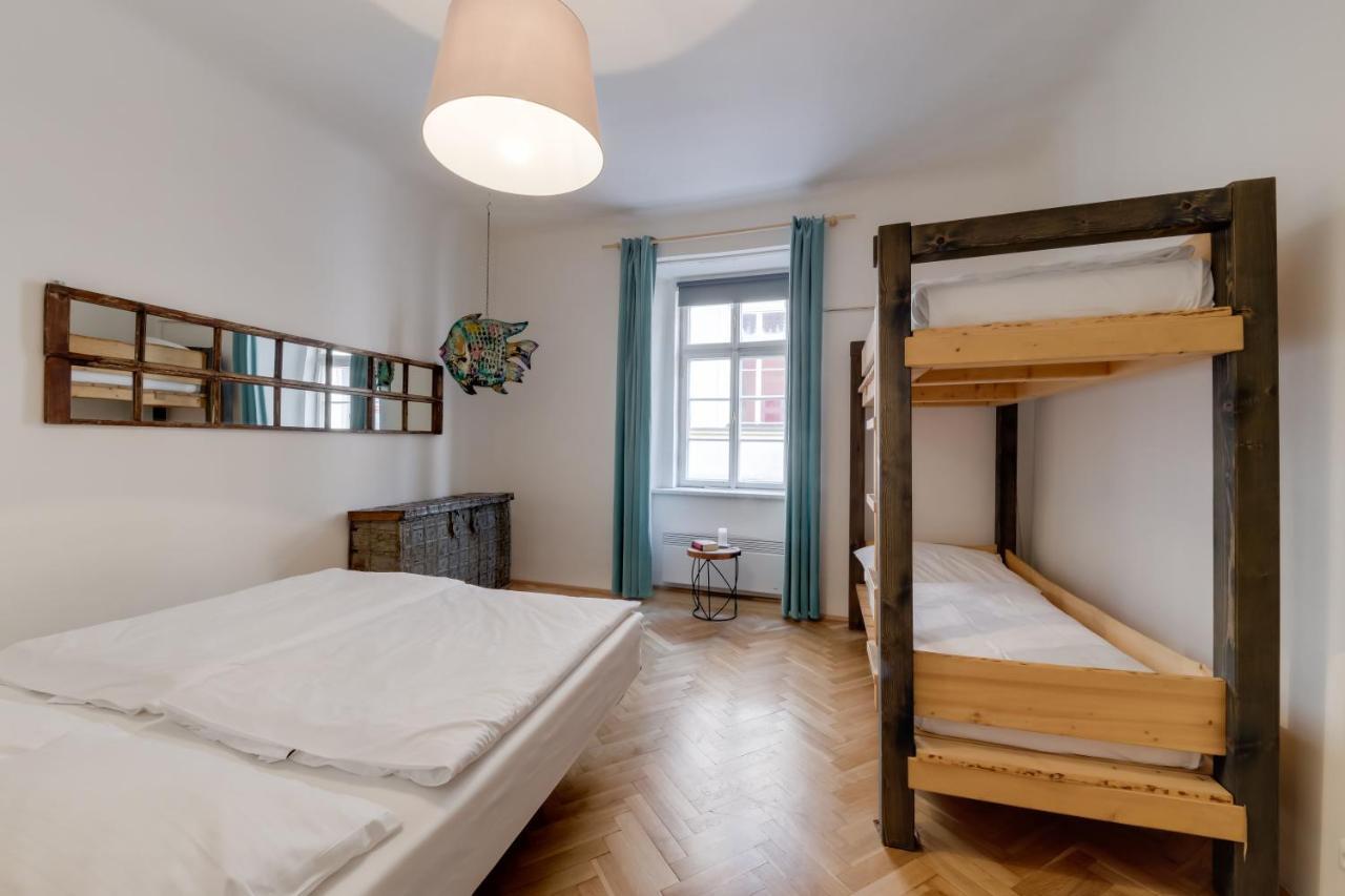 Curiosity Apartments Praha Bagian luar foto