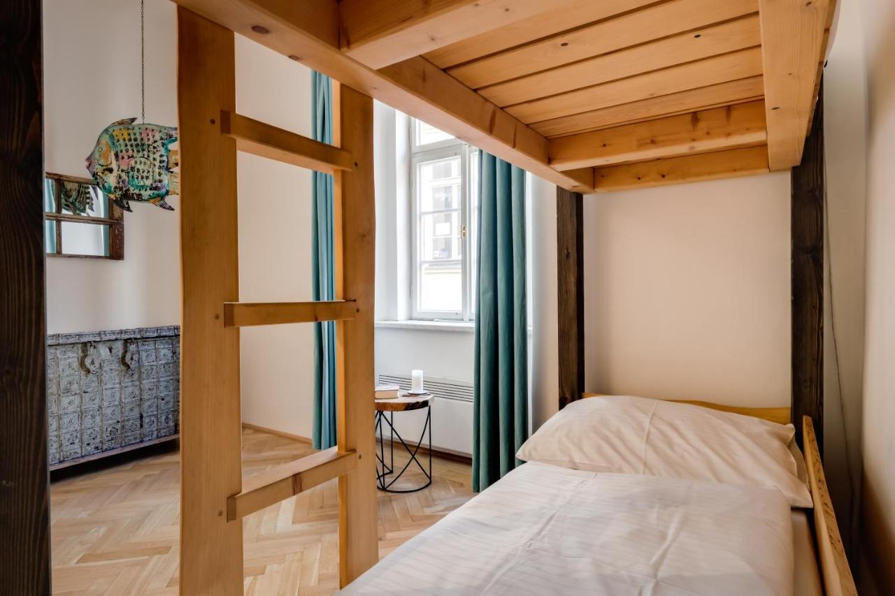 Curiosity Apartments Praha Bagian luar foto