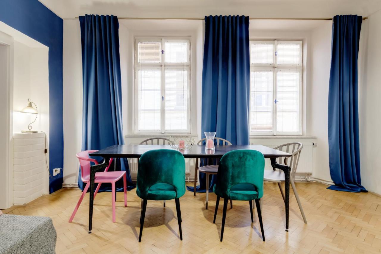 Curiosity Apartments Praha Bagian luar foto