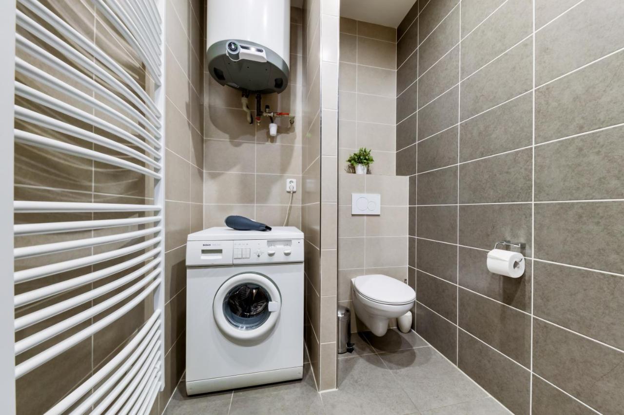 Curiosity Apartments Praha Bagian luar foto