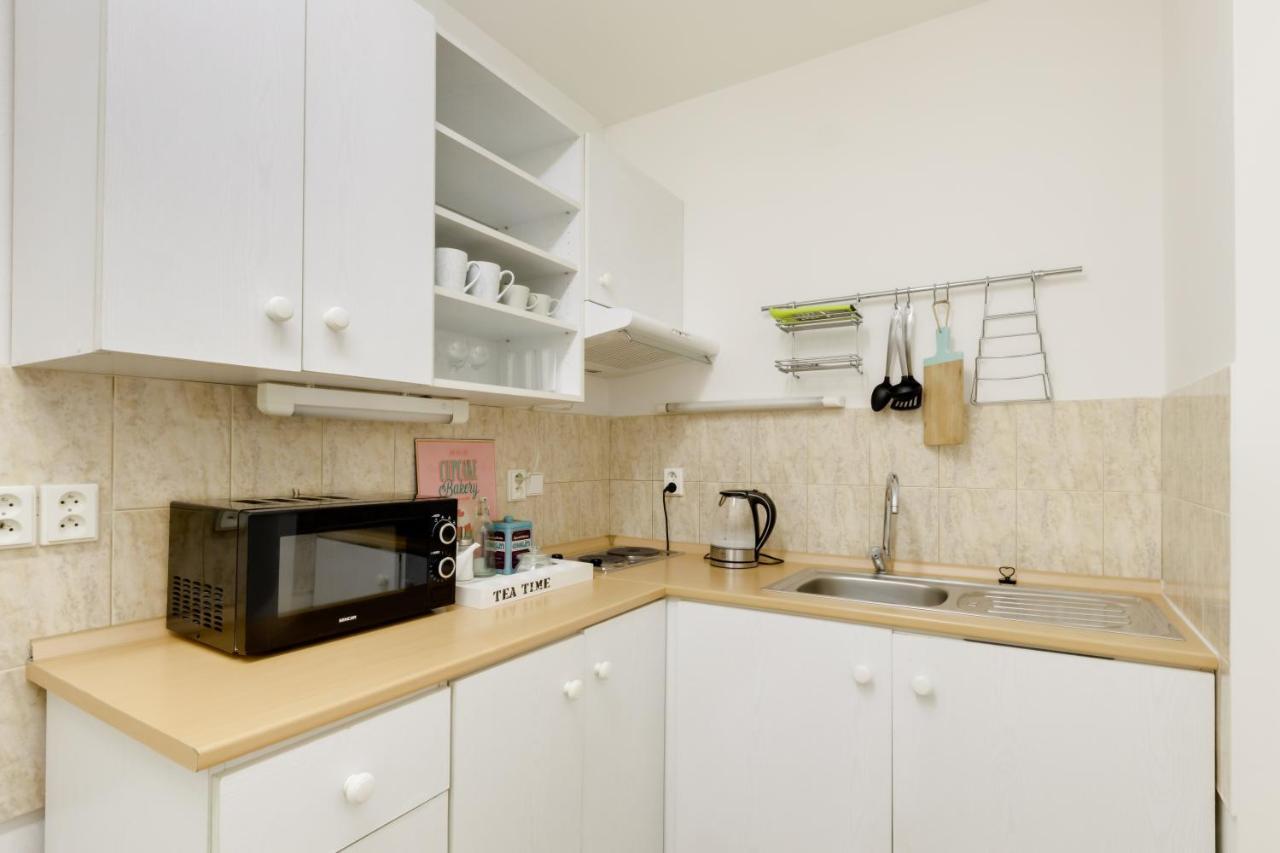 Curiosity Apartments Praha Bagian luar foto