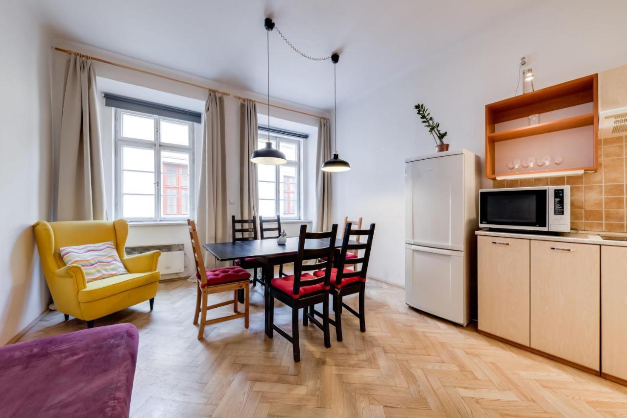 Curiosity Apartments Praha Bagian luar foto