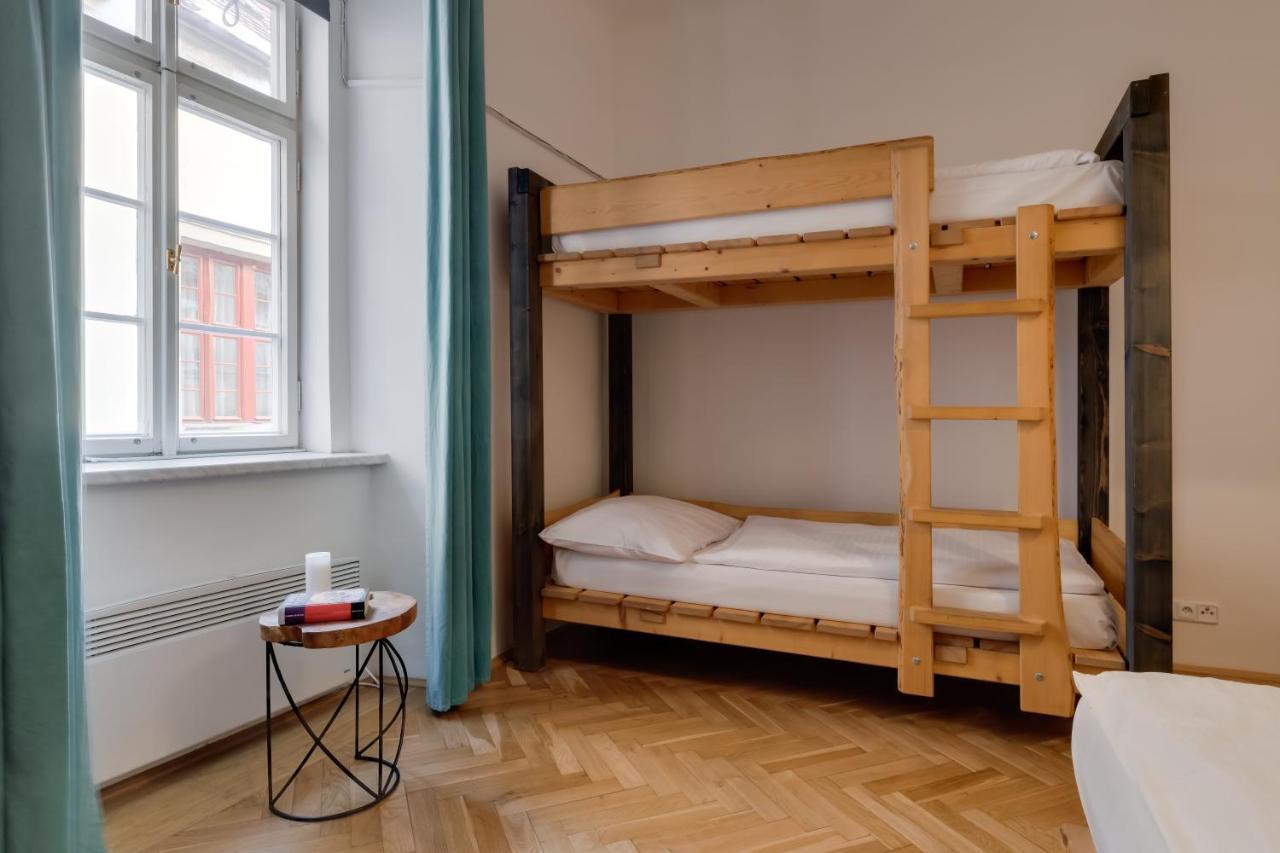 Curiosity Apartments Praha Bagian luar foto